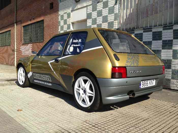 A VENDRE PEUGEOT 205 F2000 (KIT MAXI) 2
