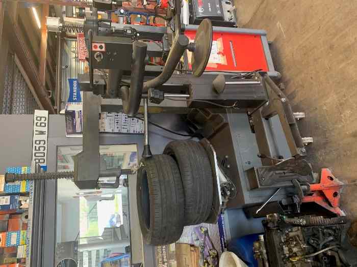 machine démonte pneus Muller