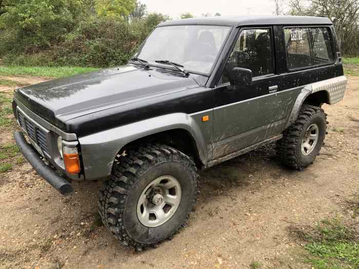 4X4 nissan Patrol y60 y 60 préparé rehaussé pneus TT neufs