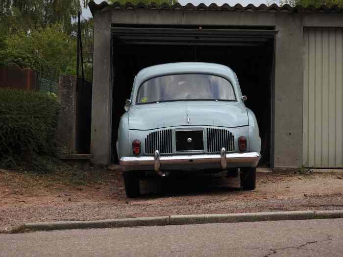 Vend Renault Dauphine r1090 de 1958 0