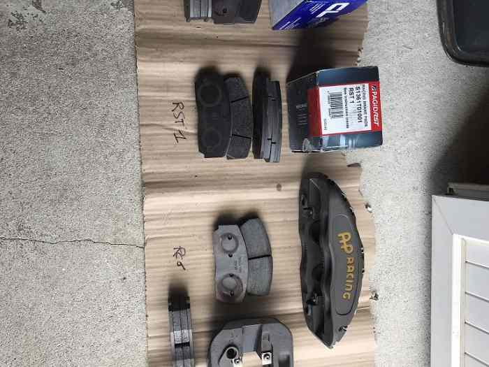 etriers AP Racing 4 pistons 6720 + 3 paires de plaquettes 0