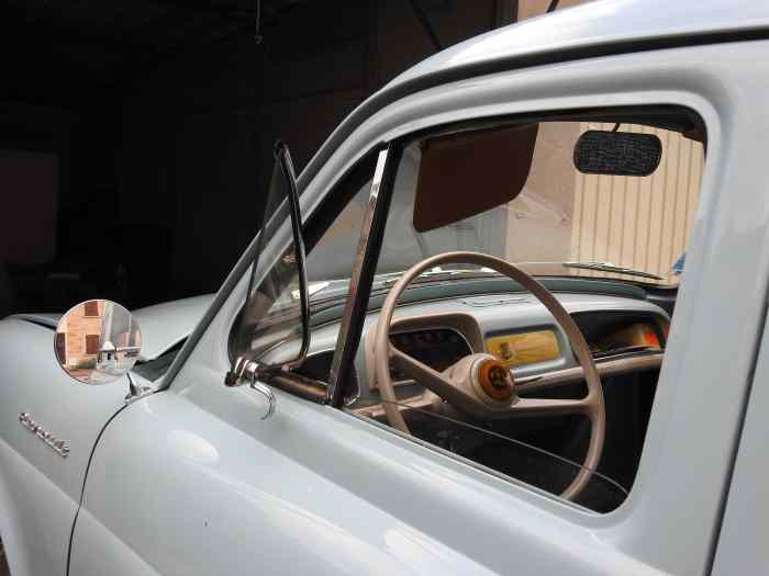 Vend Renault Dauphine r1090 de 1958 4