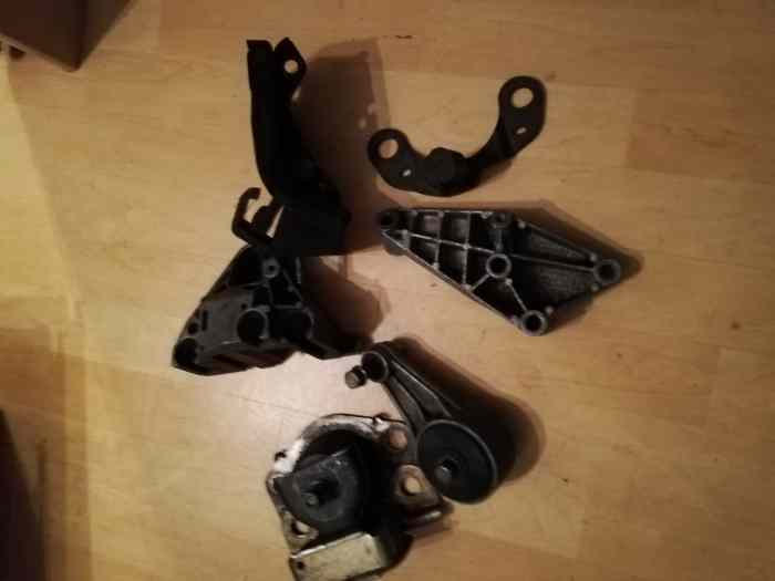 Support moteur clio Williams 0