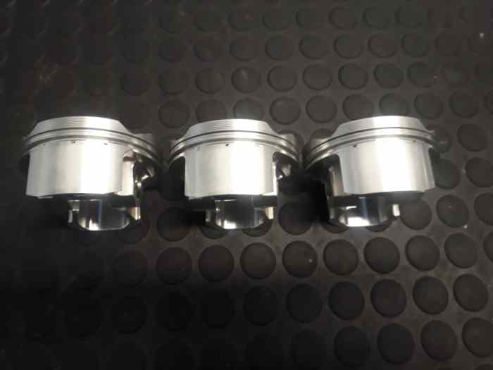 3 pistons wossner supercar f4r Clio rs3 2