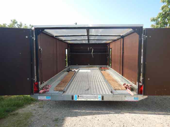 remorque fermé porte voiture Lider 2000 kgs année juin 2016 treuil basculante avec pompe et vérin 2
