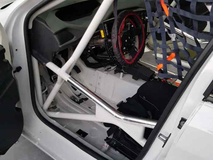 Peugeot 308 racing cup – photo 2 sur 4