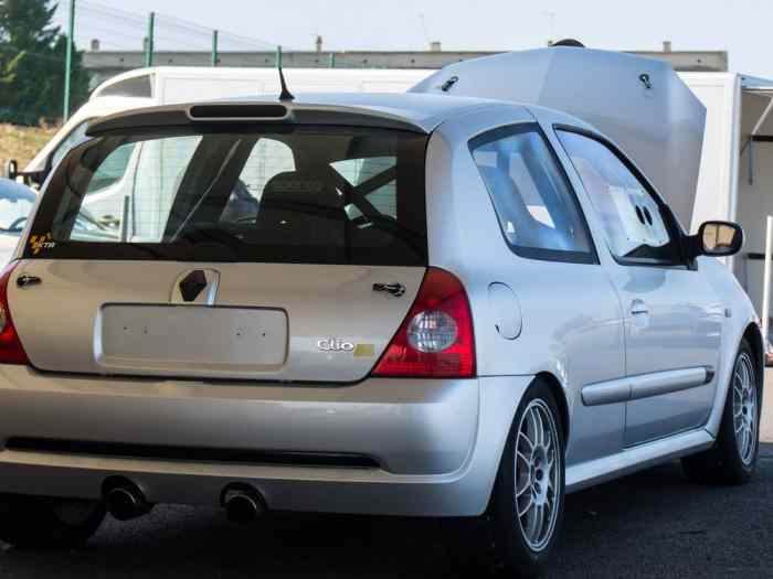 clio 2 rs 182 team 2