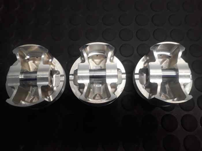 3 pistons wossner supercar f4r Clio rs3 1