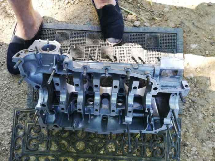 Bloc moteur porsche 930 turbo 2