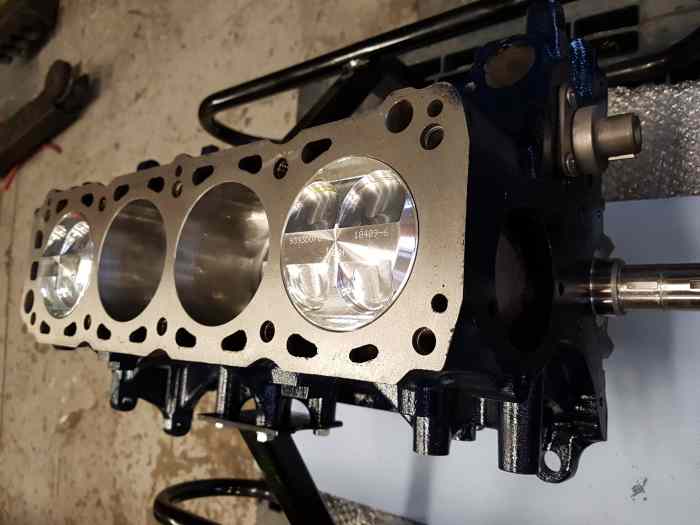 Bloc moteur pinto 2l Neuf 0