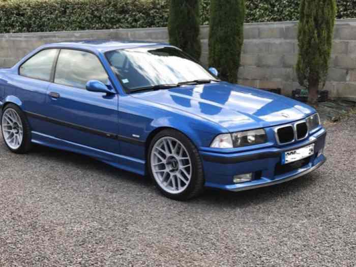 BMW M3 e36 3.2L bleu estoril