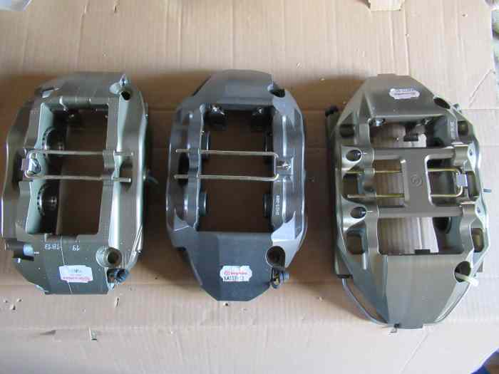 ETRIER BREMBO RACING NEUF 0