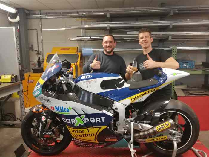 Moto 2 a échanger contre proto biplaces 0