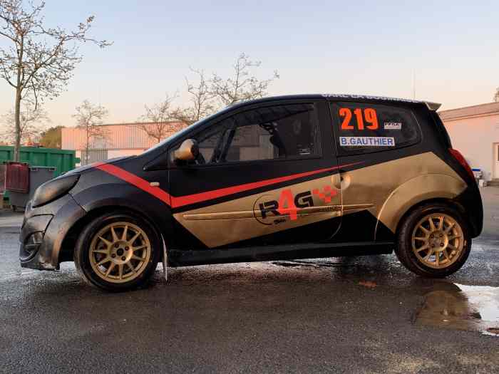 A VENDRE TWINGO R1 1