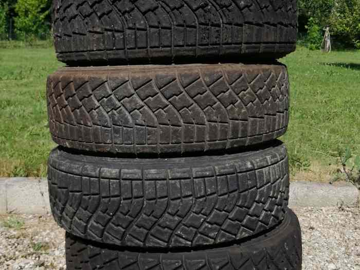 17 Pneus Terre KUMHO 15 pouces 1