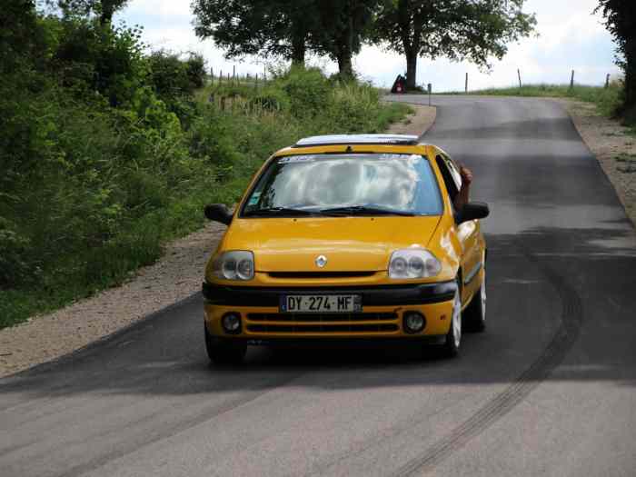 renault clio 1.4 16v  jura 3