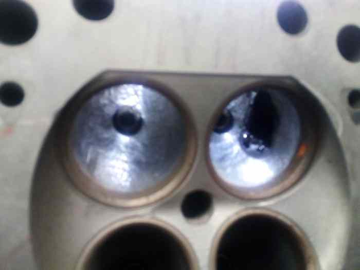 Culasse GR À  BMW M3 E30  moteur S14 à reparer 2
