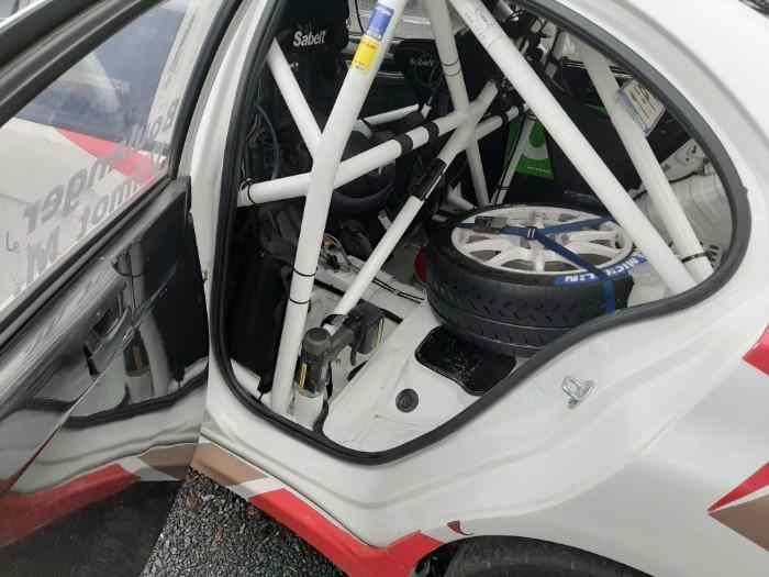 Mitsubishi Lancer Evolution X. R4 Séquentiel – photo 6 sur 6