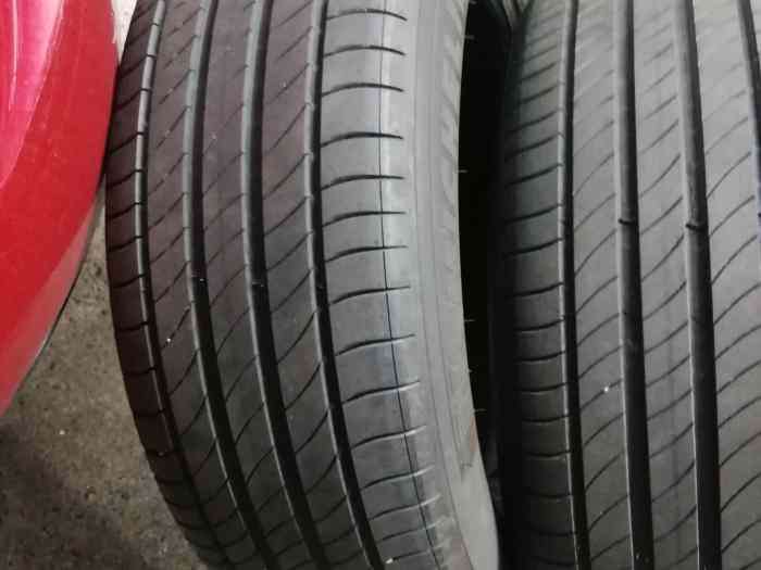 Pneus MICHELIN 215 /60 R 17 Primacy4