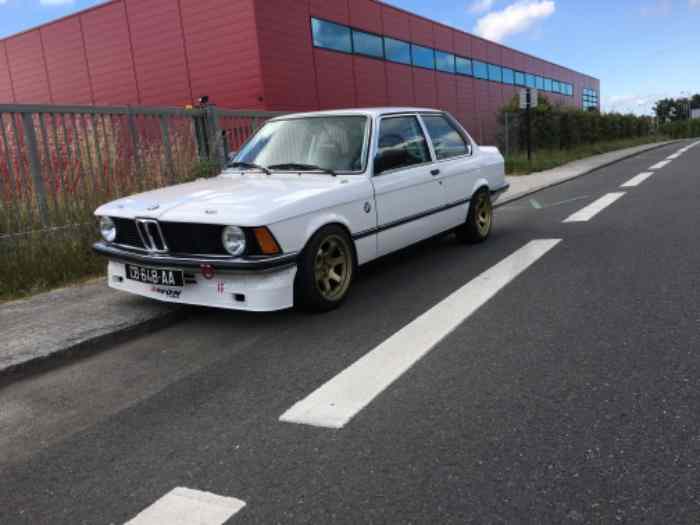 BMW E21 0