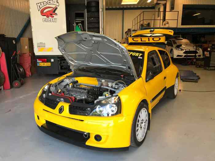 Renault Clio Maxi 2000 5