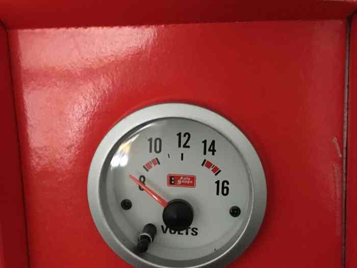 Instruments outils course automobile marque Auto Gauge 2