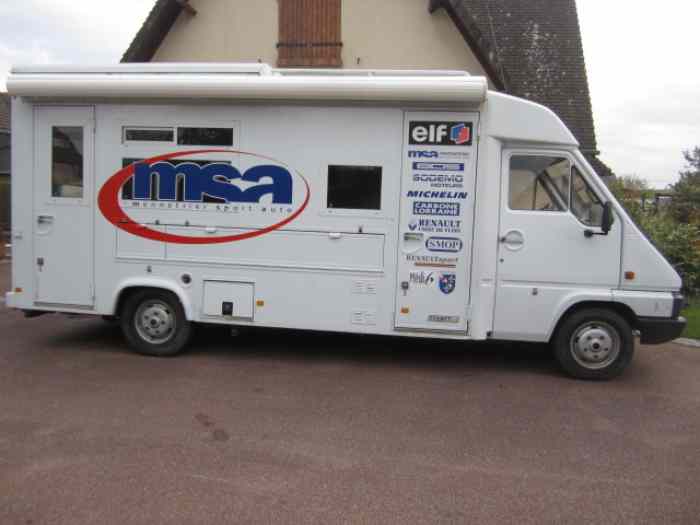 Motorhome Renault Sport Team Diac Chamionnat de France des rallyes 0