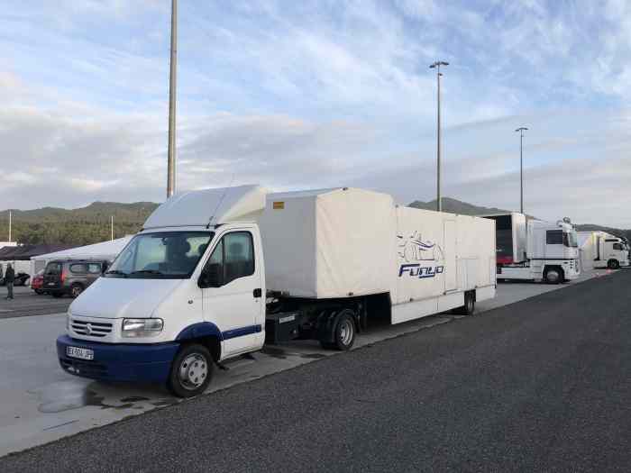 Vend camion Tracteur+ remorque, poids total en charge 8T (permis E, péage classe 2) 0