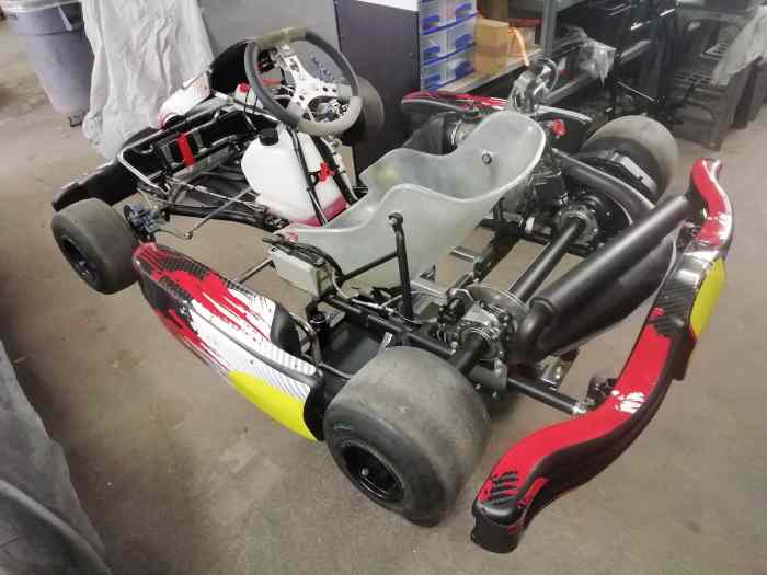 KARTING 125 ROTAX MAX + LOT DE BORD 2