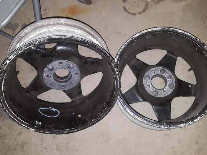 Pneu pirelli 15pouces neuf 4
