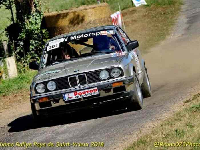 BMW 323 I E30 0