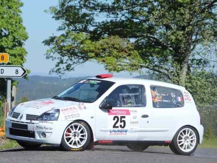 Clio 2 – photo 2 sur 4