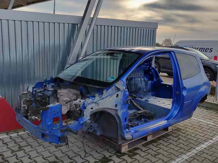 Caisse coque twingo gordini