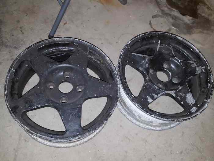 Pneu pirelli 15pouces neuf 3