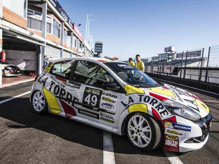 Renault Clio Cup X85 Fase III 2