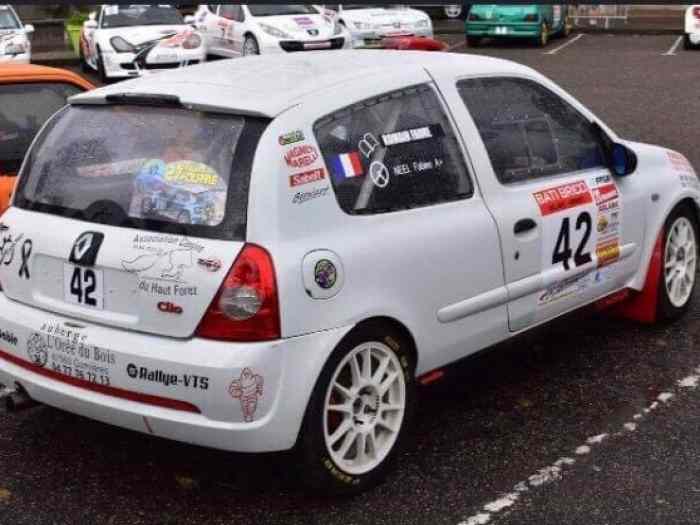 Clio 2 – photo 3 sur 4