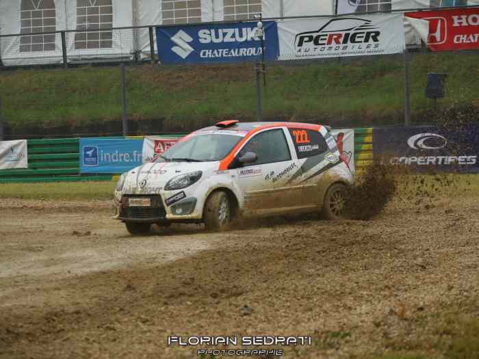 VEND TWINGO R1 RALLYCROSS ! 4