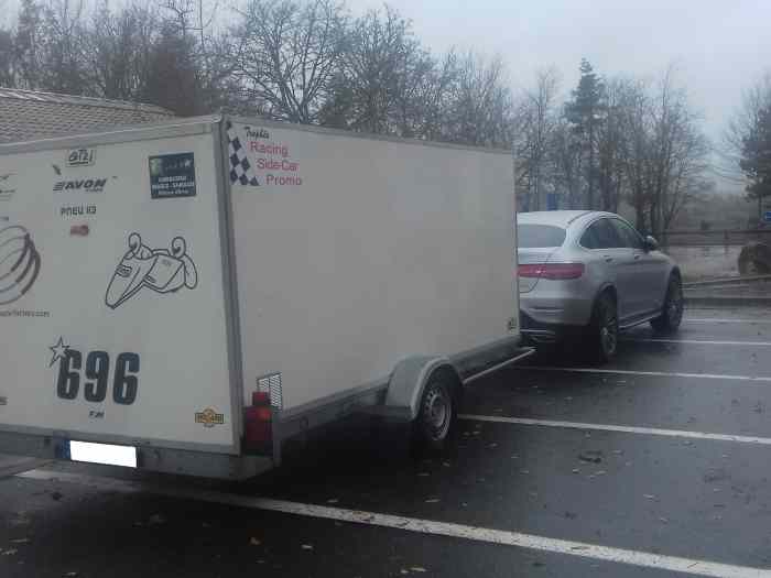 Remorque fermée de marque Lider 1 essieu 1300 kgs 1