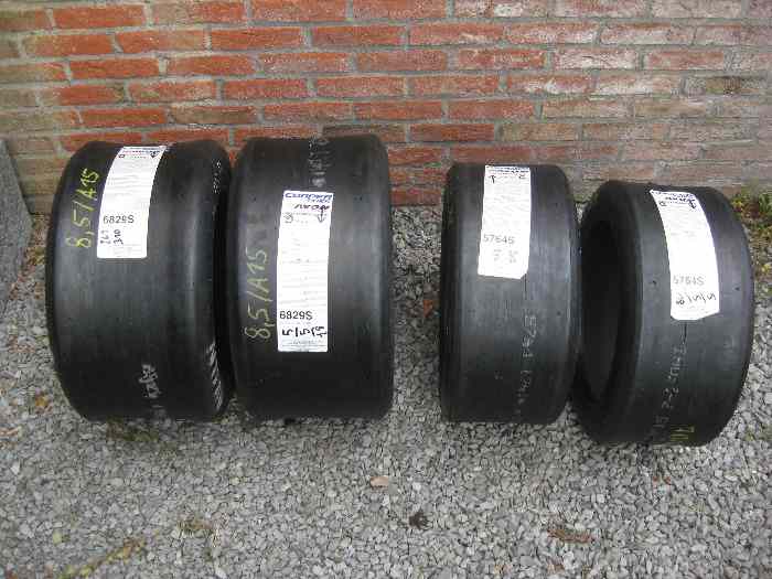 Pneus slicks neufs AVON A15 en 13