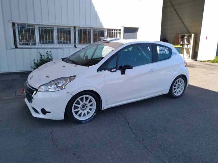 Peugeot 208 R2 - Moteur neuf 0 km !