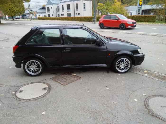 Ford Fiesta XR2i 16v (1993) 3