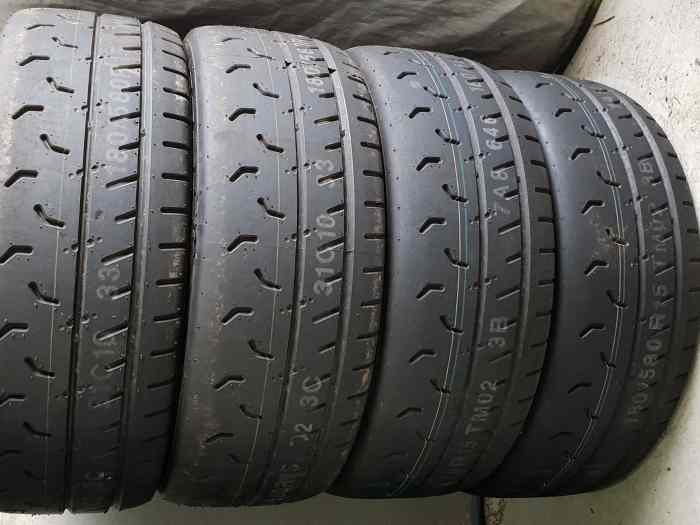 Jantes et pneus de rallye 15 pouces 1