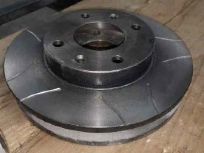 Vend paires de disque rainuré Peugeot avec plaquette état neuf