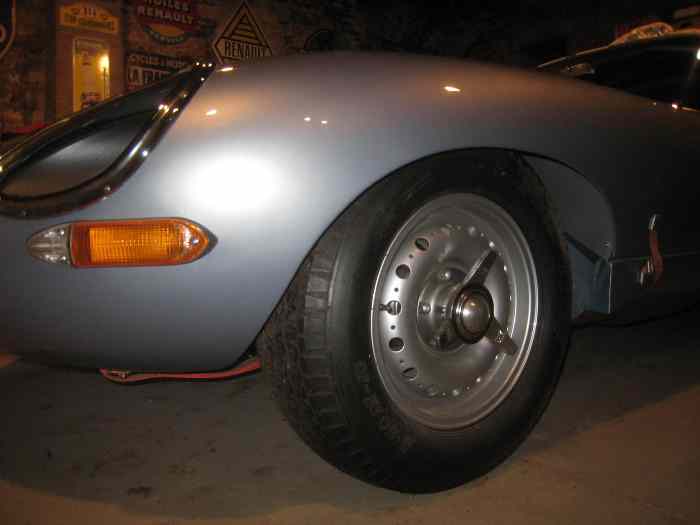 Jaguar Type E Light Weight replica 2