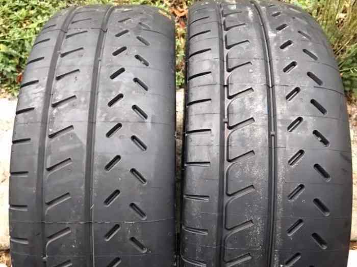 PNEU 17 MICHELIN - R31 NEUFS 0