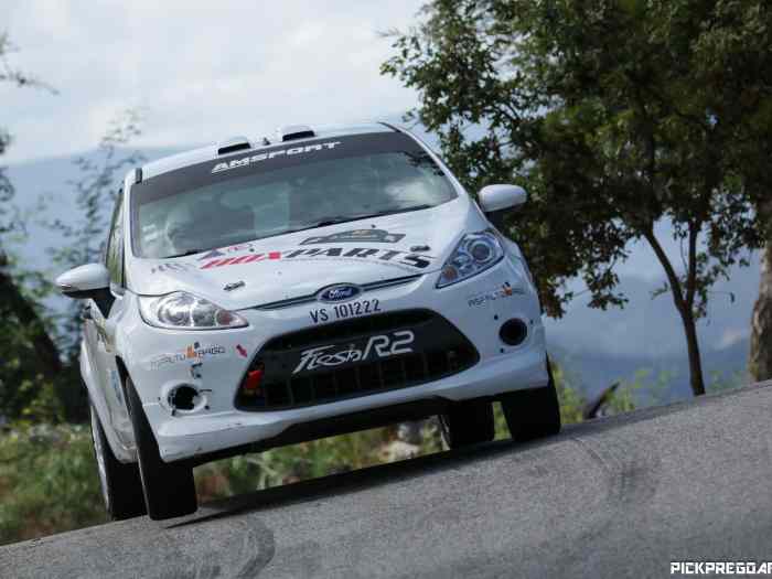 FORD FIESTA R2 0