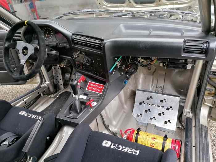 BMW 323 I E30 2
