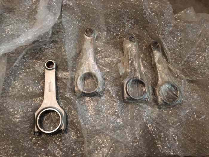 Vends 4 bielles forgees Peugeot Sport 106 kit car 0