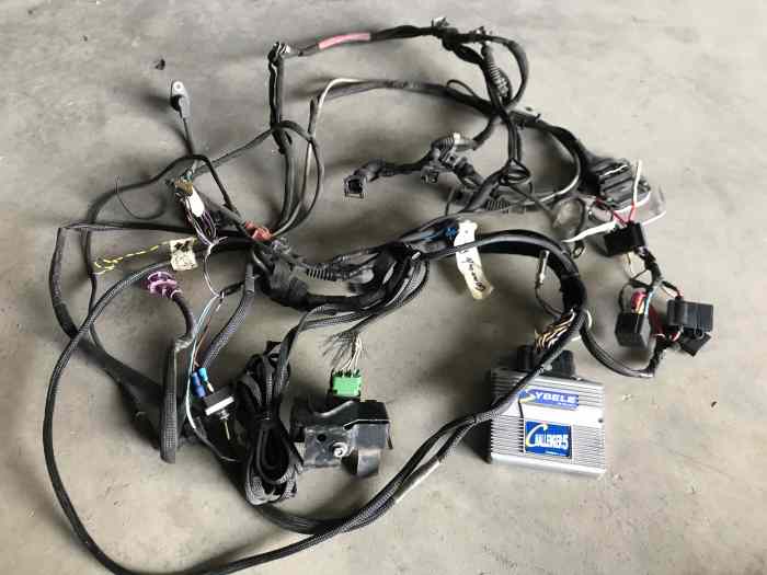 Pièces pour BMW Compact F2000 0