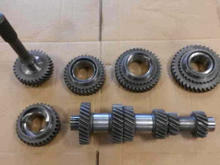 Vends Pignonnerie Neuve Rapports Courts pour boite ZF S5-18/3